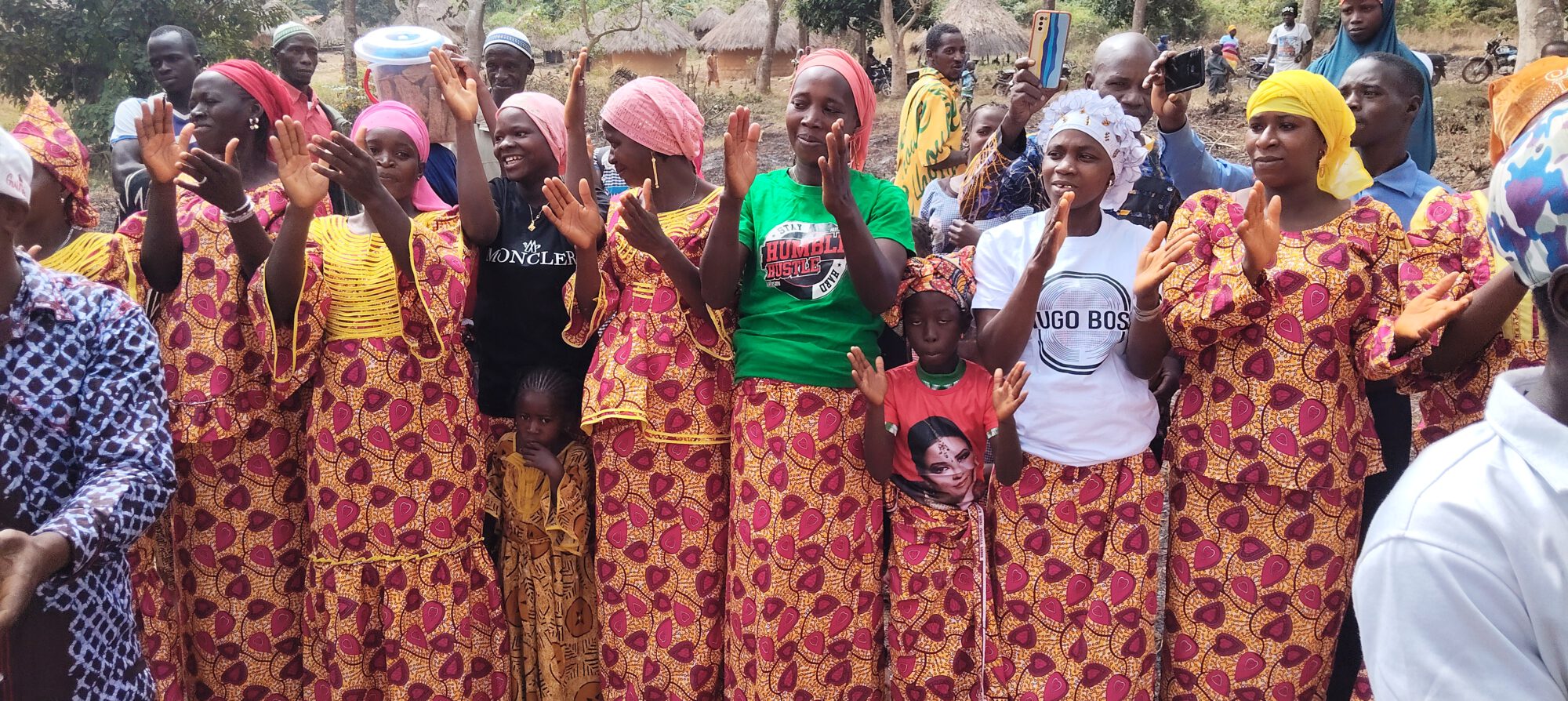 Übergabe der Spenden aus April 2025